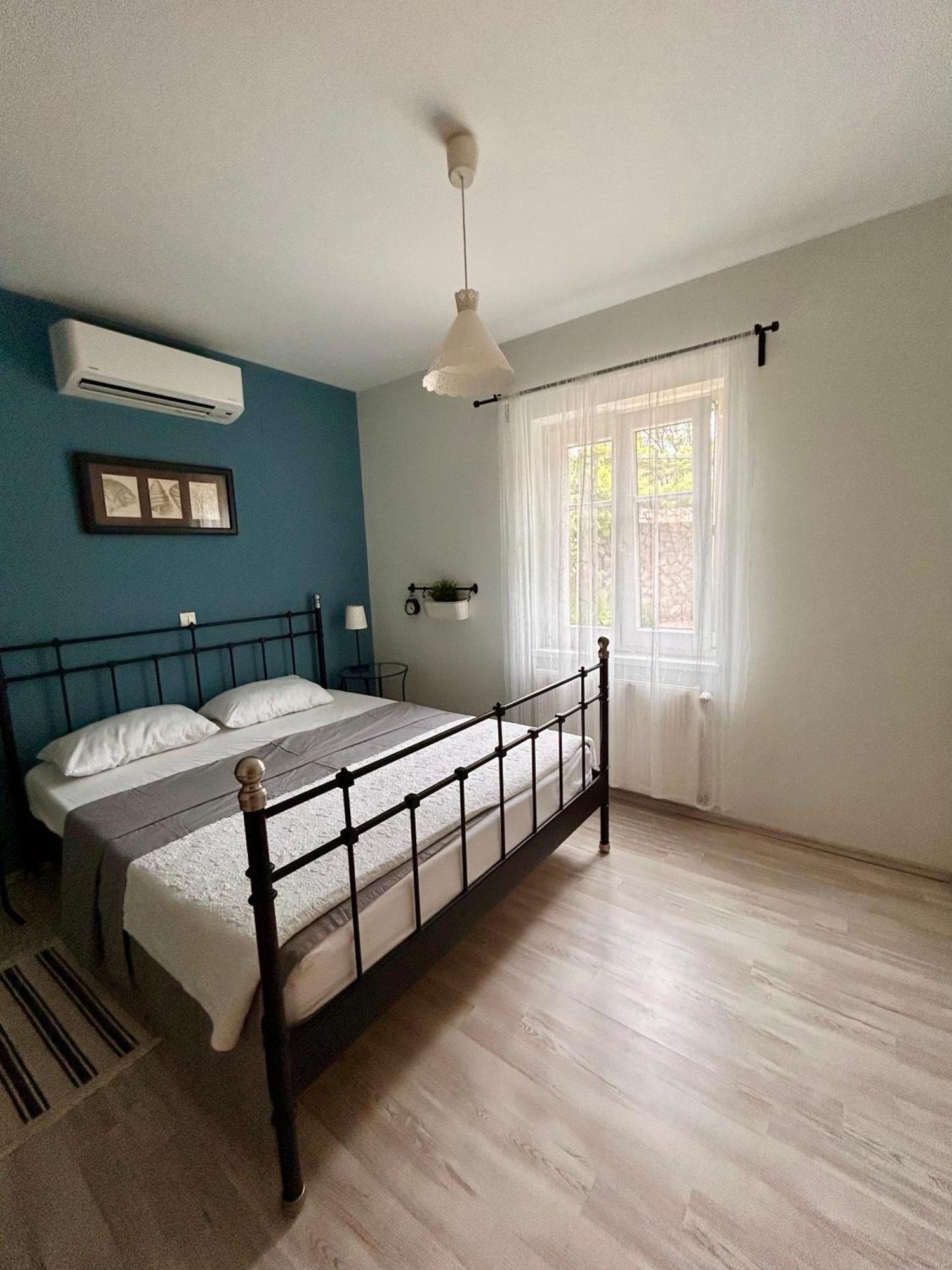 Apartment Barbina Kastelina Светий Юрай Екстер'єр фото