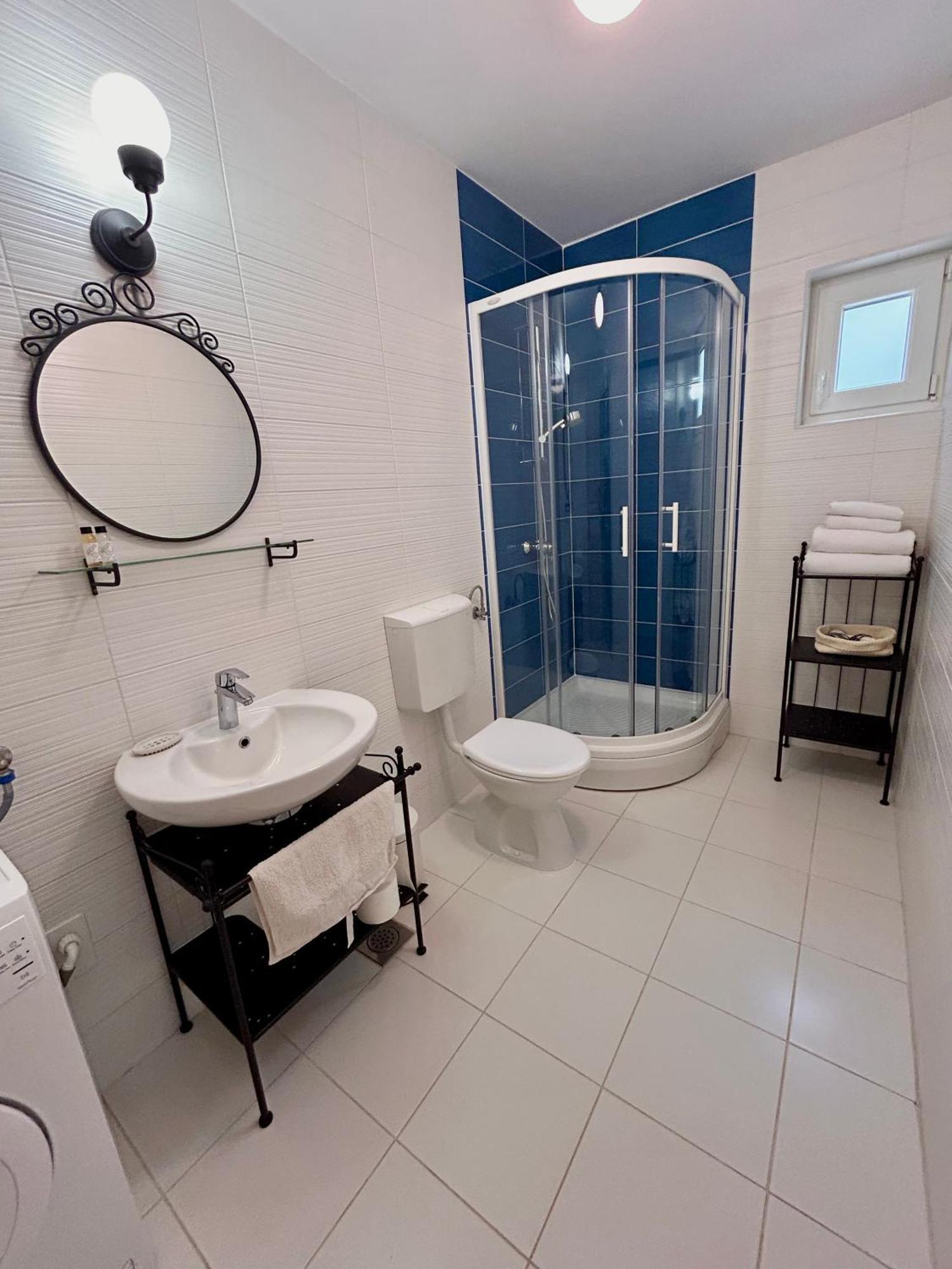 Apartment Barbina Kastelina Светий Юрай Екстер'єр фото
