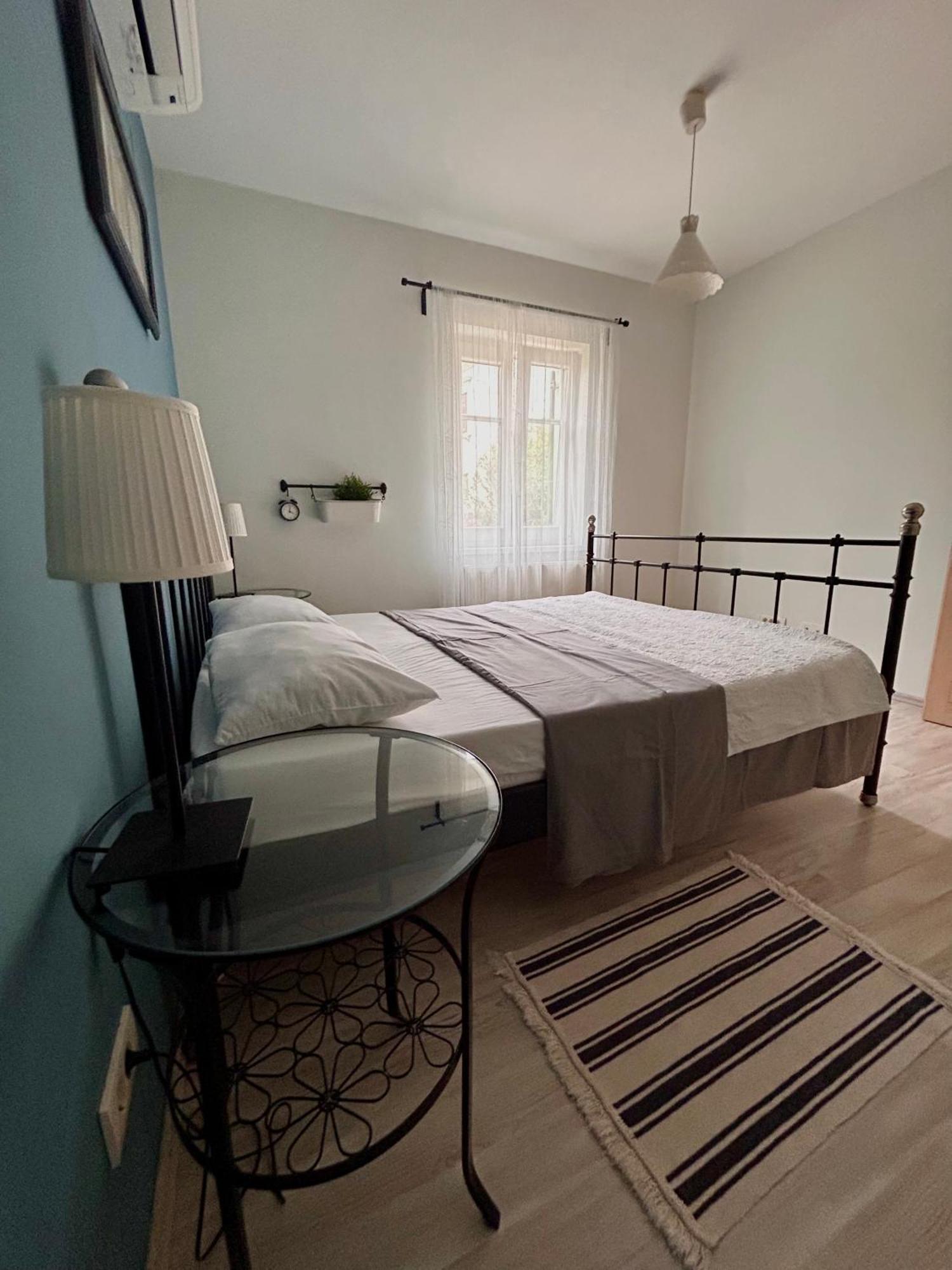 Apartment Barbina Kastelina Светий Юрай Екстер'єр фото